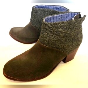 Toms Two-Tone Women's Grey Ankle Boots Zip-Tassel 2" Heels Faux Suede Size 6.5